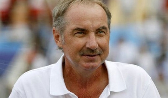 VIDEO: HLV Riedl rơi nước mắt khi gặp lại ân nhân Việt cứu sống mình