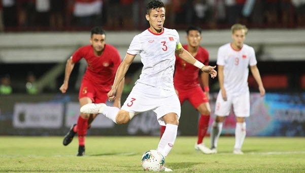 VIDEO: Khả năng sút phạt đền 'chân sáo' cực đỉnh của Quế Ngọc Hải