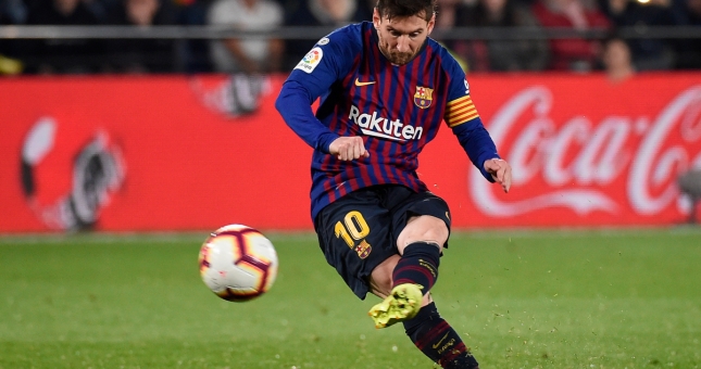 Cầu thủ đá phạt hay nhất mọi thời đại: Messi vượt xa Beckham, Juninho