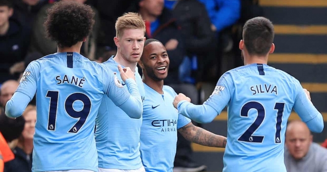 Sterling lập cú đúp, Man City tạm thời vượt qua Liverpool