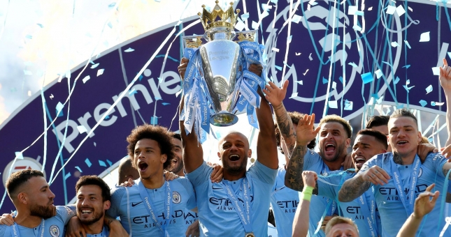 Cận cảnh màn ăn mừng chức vô địch đầy cảm xúc của Man City