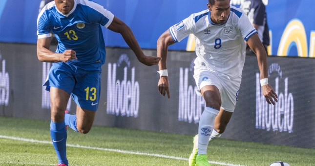 Nhà vô địch King's Cup thua bạc nhược trận ra quân Gold Cup