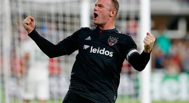 Rooney tái hiện siêu phẩm của Beckham trên đất Mỹ