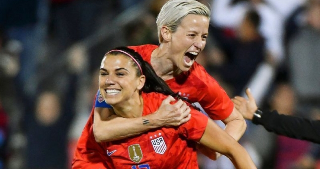 Tổng thống Donald Trump chỉ trích đội trưởng đội tuyển Mỹ