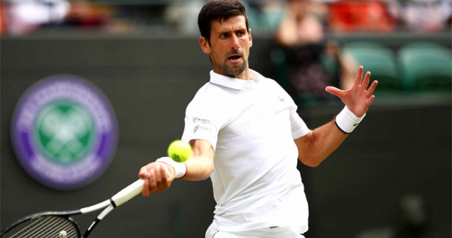 Djokovic dễ dàng lọt vào bán kết Wimbledon