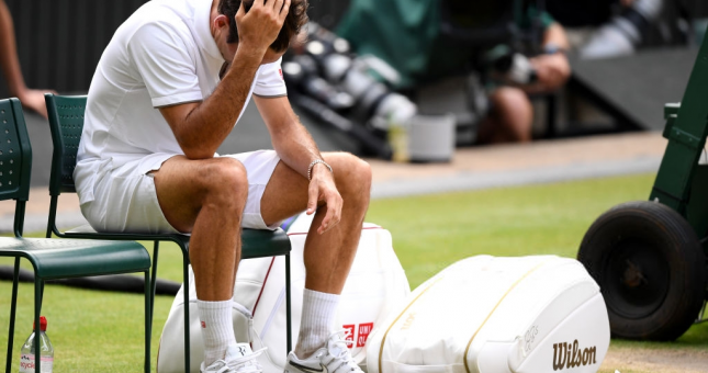 Federer lặng người sau thất bại đầy bi kịch ở chung kết Wimbledon