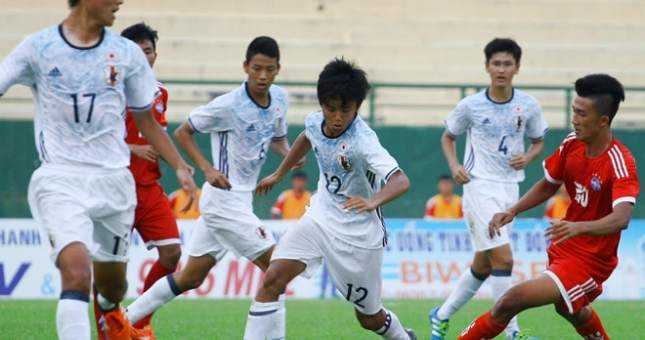 'Messi Nhật Bản' từng từ chối chụp ảnh khi đến Việt Nam đấu HAGL