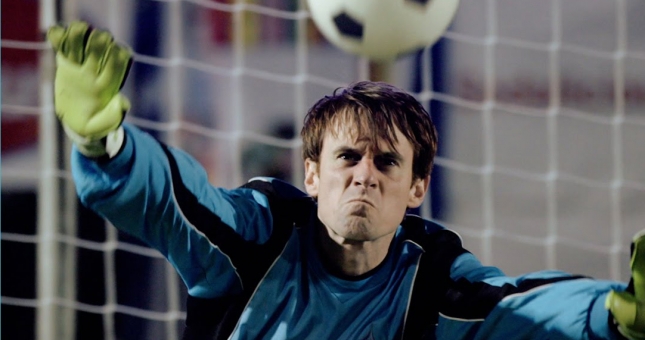 VIDEO: Anh thủ môn siêu nhọ và loạt penalty hài hước nhất thế giới