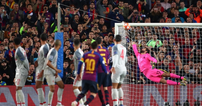 Messi nhận giải bàn thắng đẹp nhất Champions League 2018/19