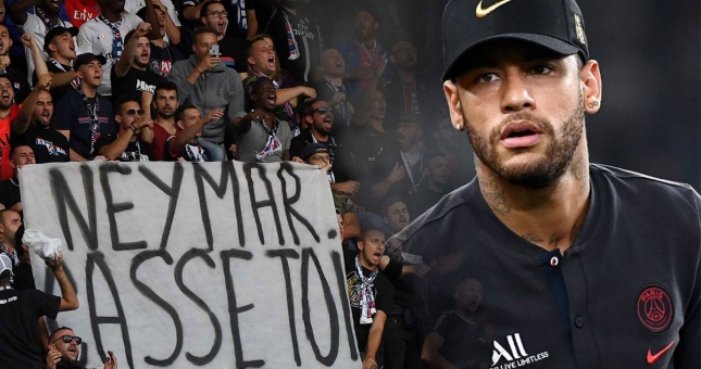 Cổ động viên PSG đòi tống cổ Neymar: 'Biến đi, đồ con hoang'