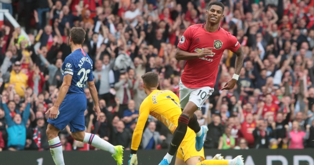 Thành Manchester mở hội sau vòng 1 Ngoại hạng Anh