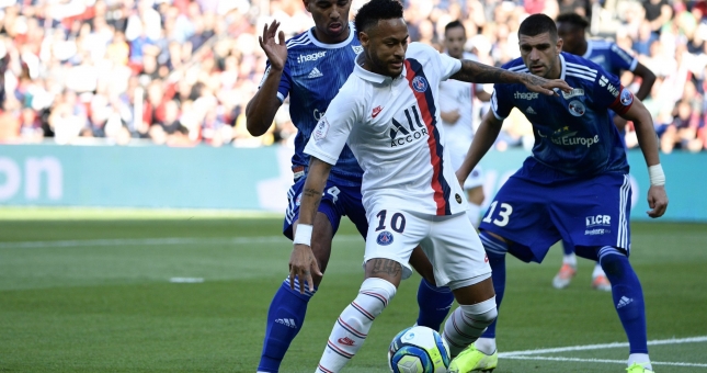 Neymar lập siêu phẩm khó tin, PSG thắng nghẹt thở phút bù giờ