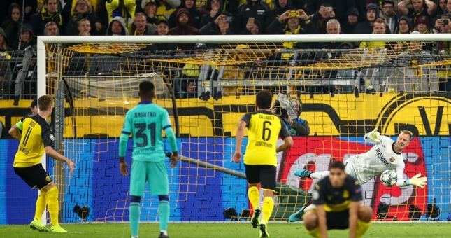 Barca thoát thua trước Dortmund trong ngày Messi trở lại