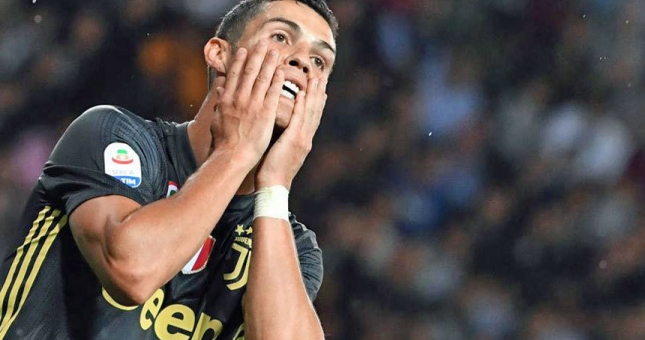 VIDEO: Pha phản lưới nhà duy nhất trong sự nghiệp của Ronaldo diễn ra như thế nào?