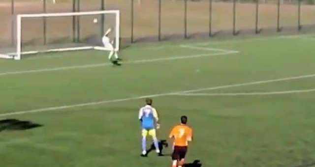 HY HỮU! Trận đấu có 2 bàn sau 30 giây đầu với cùng 1 kịch bản