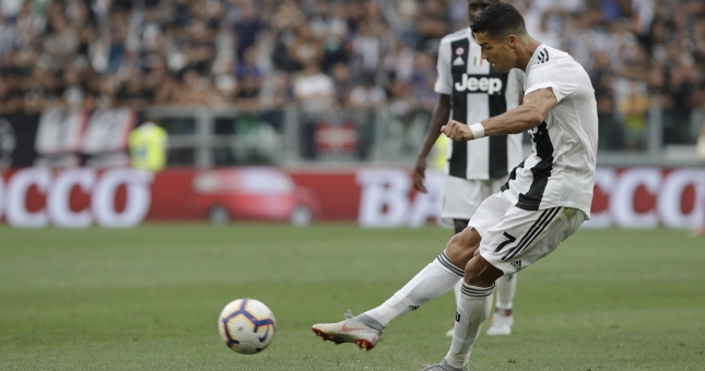 Ronaldo lập kỷ lục đáng quên trong lịch sử Serie A