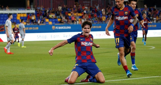 VIDEO: 'Messi nhập', sao trẻ Barca solo ghi bàn khiến CĐV phát cuồng