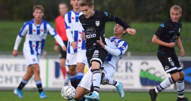 Kết quả bóng đá hôm nay 1/10: Văn Hậu đá chính, Heerenveen chia điểm