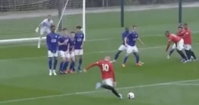 Sao trẻ MU đá phạt thần sầu, CĐV thốt lên: 'Có phải anh không Rooney?'