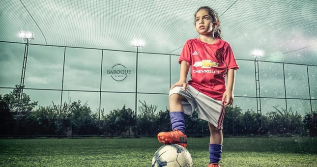 VIDEO: Cậu bé 6 tuổi gây sốt với màn tâng bóng... hơn 700 lần