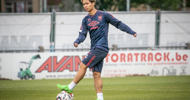 Công Phượng và 'Messi Hàn': Những người khốn khổ ở Sint Truiden