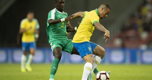 Neymar đá chính, Brazil không thể thắng Senegal trên đất Singapore