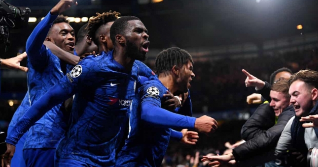 Cơn điên tại Stamford Bridge! Chelsea và Ajax chia điểm nghẹt thở