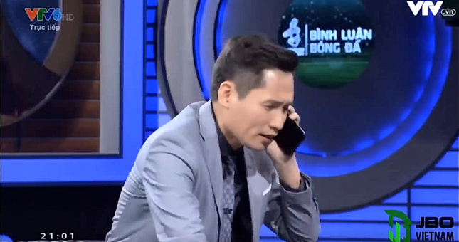 VIDEO: BTV truyền hình gọi điện cho Đặng Văn Lâm sau chiến thắng của U22 Việt Nam