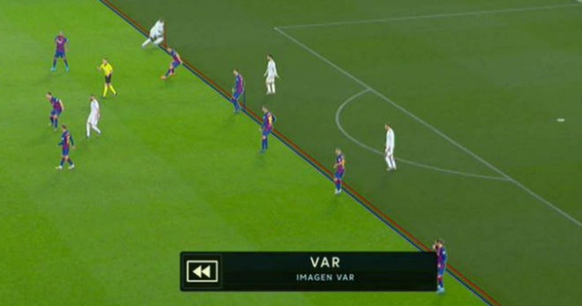 Tại sao Bale bị từ chối bàn thắng ở trận Siêu kinh điển?