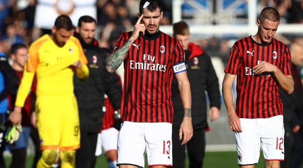 AC Milan nhận thất bại tồi tệ nhất sau 21 năm 