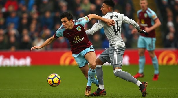 Burnley vs Man Utd: Chờ Solskjaer vượt khó