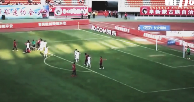 VIDEO: CLB Trung Quốc phối hợp đá phạt với 'IQ vô cực'