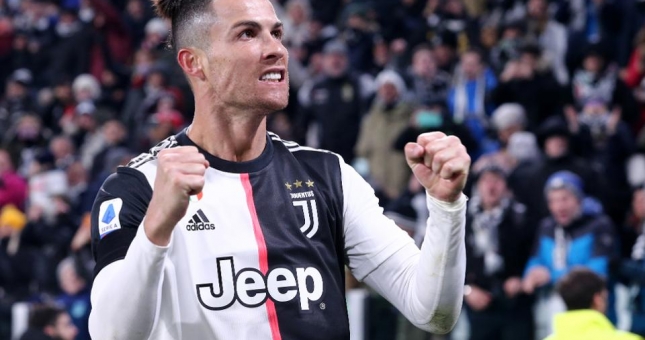 Ronaldo lọt top 5 chân sút vĩ đại nhất lịch sử