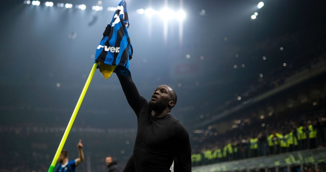 Lukaku đáp trả Ibra: 'Tôi mới là vua của thành Milan'
