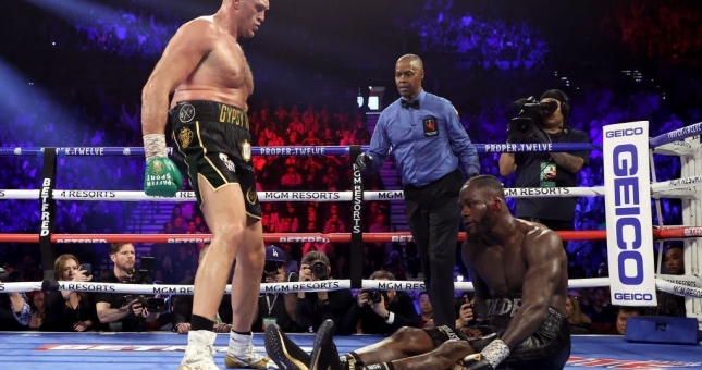 Deontay Wilder vs Tyson Fury: Kịch bản khó tin, tân vương lộ diện