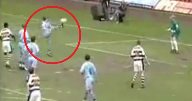 VIDEO: Pha phản lưới nhà bi hài nhất mọi thời đại