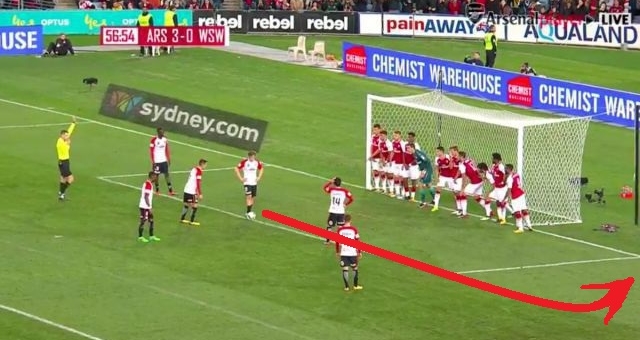 VIDEO: Đá phạt gần hơn cả penalty và cái kết tồi tệ