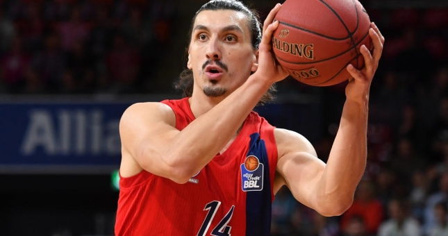 Xuất hiện Ibrahimovic phiên bản bóng rổ, khoác áo Bayern Munich