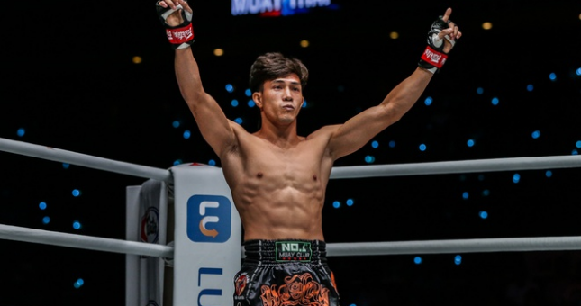 Nguyễn Trần Duy Nhất hướng dẫn nâng cao sức khỏe mùa dịch Covid-19