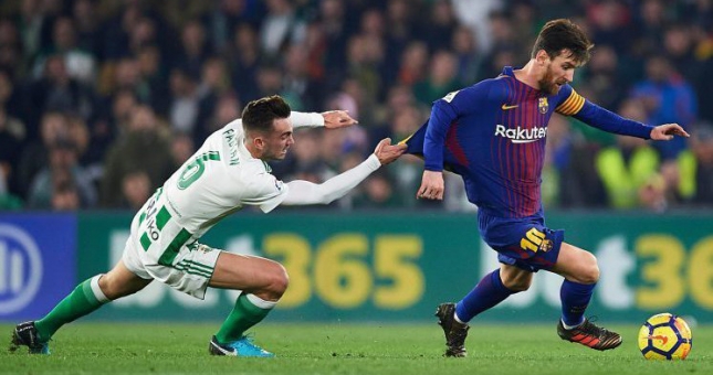 Điều gì xảy ra khi Messi đấu với cầu thủ kém nhất thế giới?