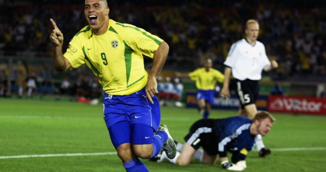 Cannavaro: 'Bóng đá thế giới chỉ có một Ronaldo thực thụ'