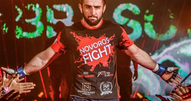 Nhà vô địch ONE Championship vươn lên từ tuổi thơ không trọn vẹn