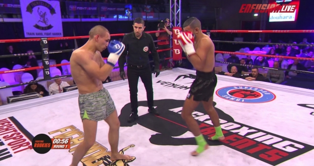 Võ sĩ Indonesia gặp 'quả báo' vì 2 lần đánh lén đối thủ