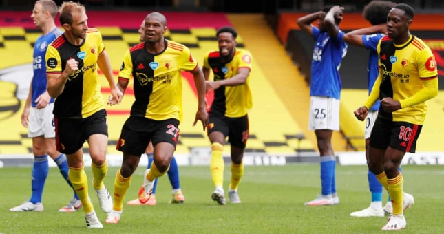 Watford cầm hòa Leicester với kịch bản nghẹt thở