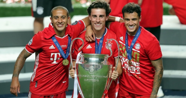 Cầu thủ đoạt cú ăn 5 danh hiệu dù chỉ ra sân 10 trận