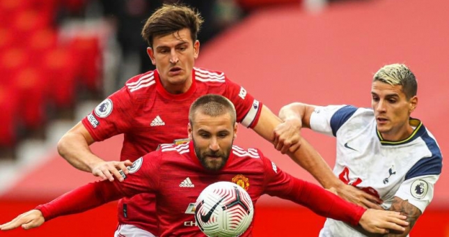 Maguire cãi nhau với đồng đội vì chiếc thẻ đỏ của Martial