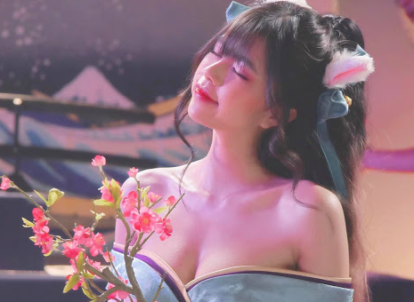 Mai Dora là ai? Cô MC nóng bỏng sẽ thay thế Minh Nghi tại VCS mùa sau