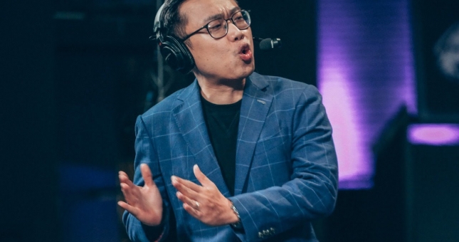 BLV Hoàng Luân: 'Mình mong muốn các bên nào có bằng chứng cá độ bung ra hết'