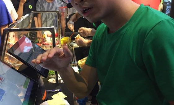 Pewpew hé lộ mức doanh thu khủng sau 1 tuần bán bánh mỳ, mở thêm cơ sở mới tại Hà Nội