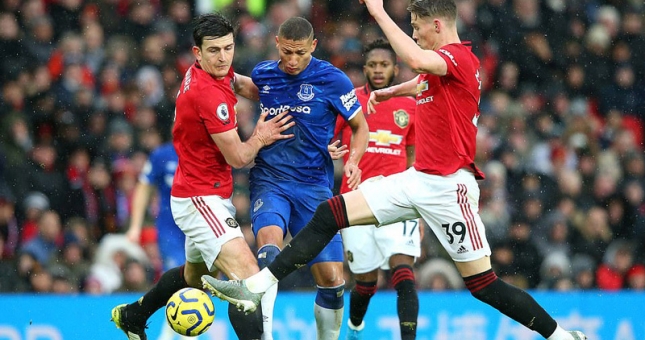 MU vs Everton: Vật ngáng đường chặn đứng cỗ xe tăng?